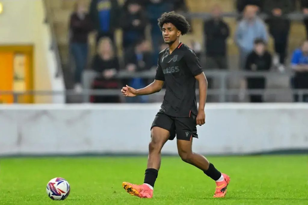 West Ham consider loan move for Arsenal’s Jaden Dixon to boost defence