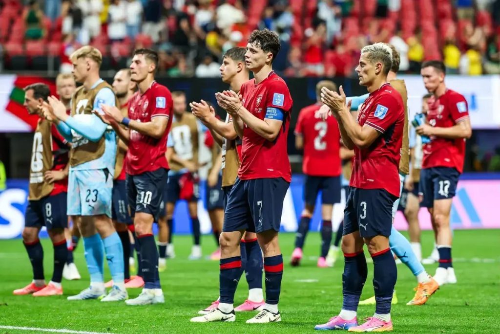 World Cup third place battle intensifies: who will secure the 2026 knockout spots?