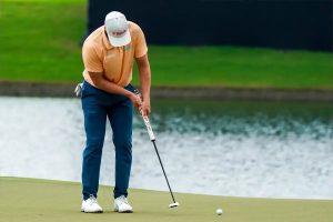 Wyndham Clark faces fan backlash after sharing multiple selfies in PGA Tour social media post